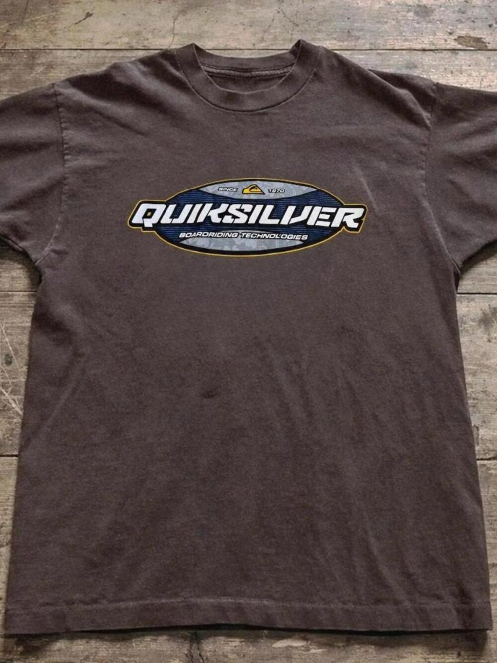 Quiksilver skateboarding dark chocolate t-shirt